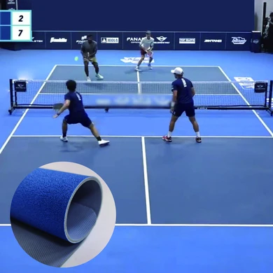 Holdbar vinyl-sportsgulvrulle designet til pickleball-baner, indendørs fitnesscentre og udendørs rekreative områder